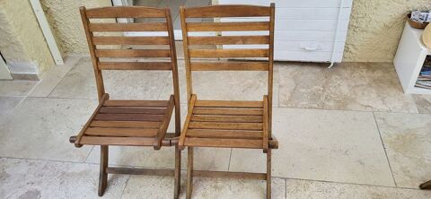 2 chaises bois et 2 fauteuils bois trés bon état La Ciotat (13)