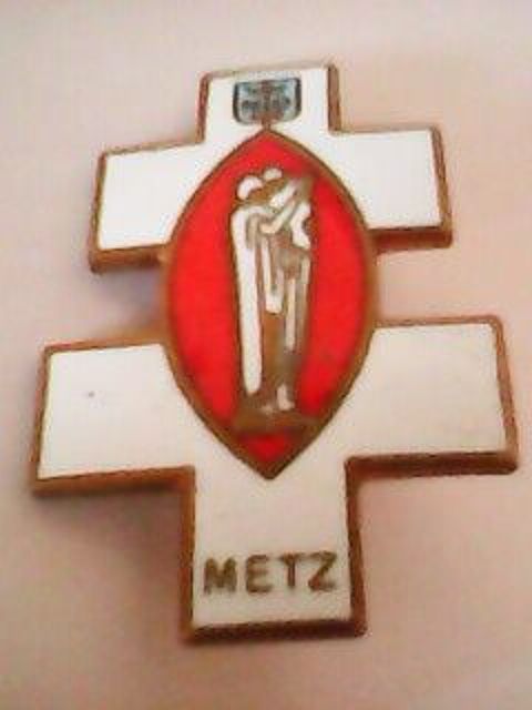 Médaille Broche Insigne Pélerinage de Lourdes 10 Éloyes (88)