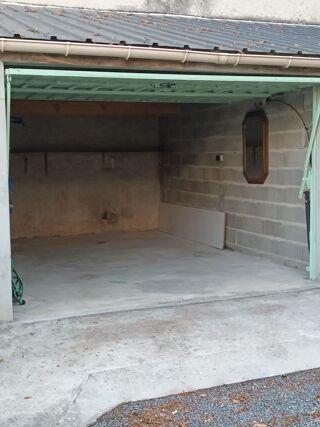  Parking / Garage à louer 15 m²