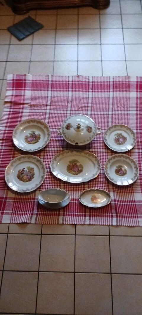 SERVICE PORCELAINE ROYAL . 75 Frvent (62)