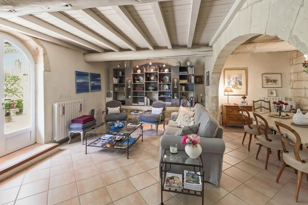 � vendre  Propri�t�/ch�teau Arles (13200)
