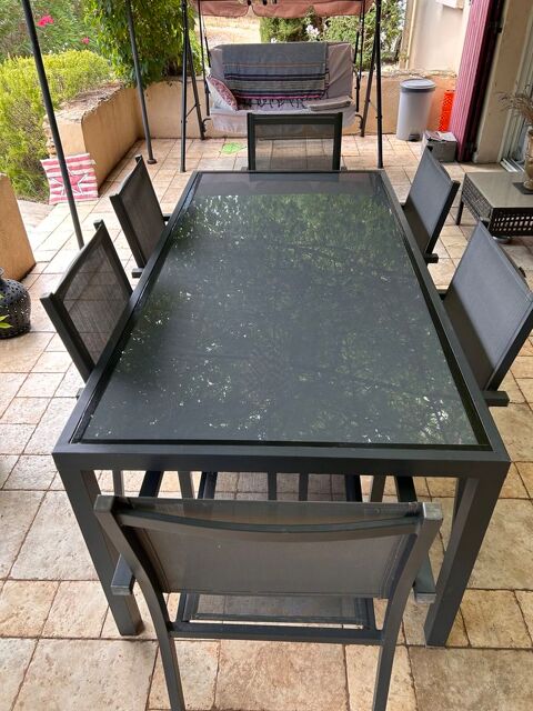 Table Jardin (ou intrieur) avec 8 chaises  Alice Garden  220 Uzs (30)