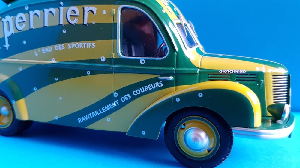 CAMION PERRIER * TOUR DE FRANCE Vélos