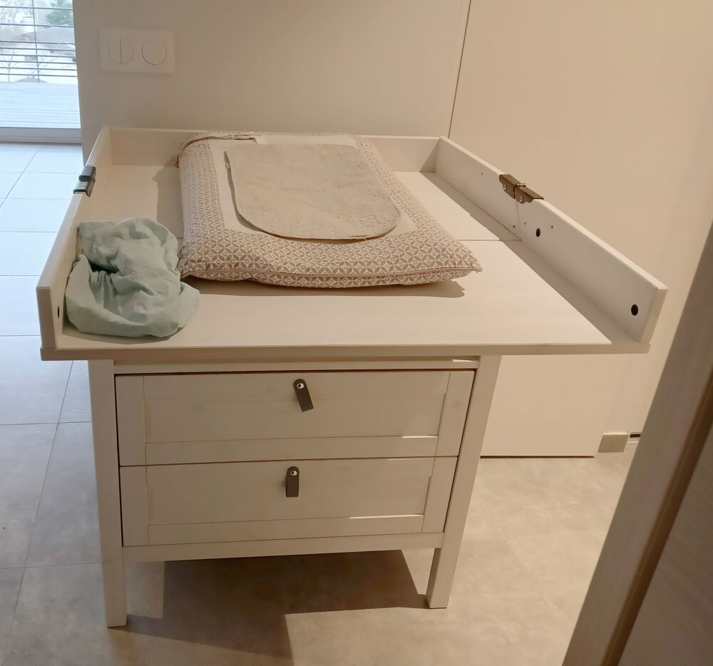 Table &agrave; langer ikea &eacute;volutive Mobilier enfants