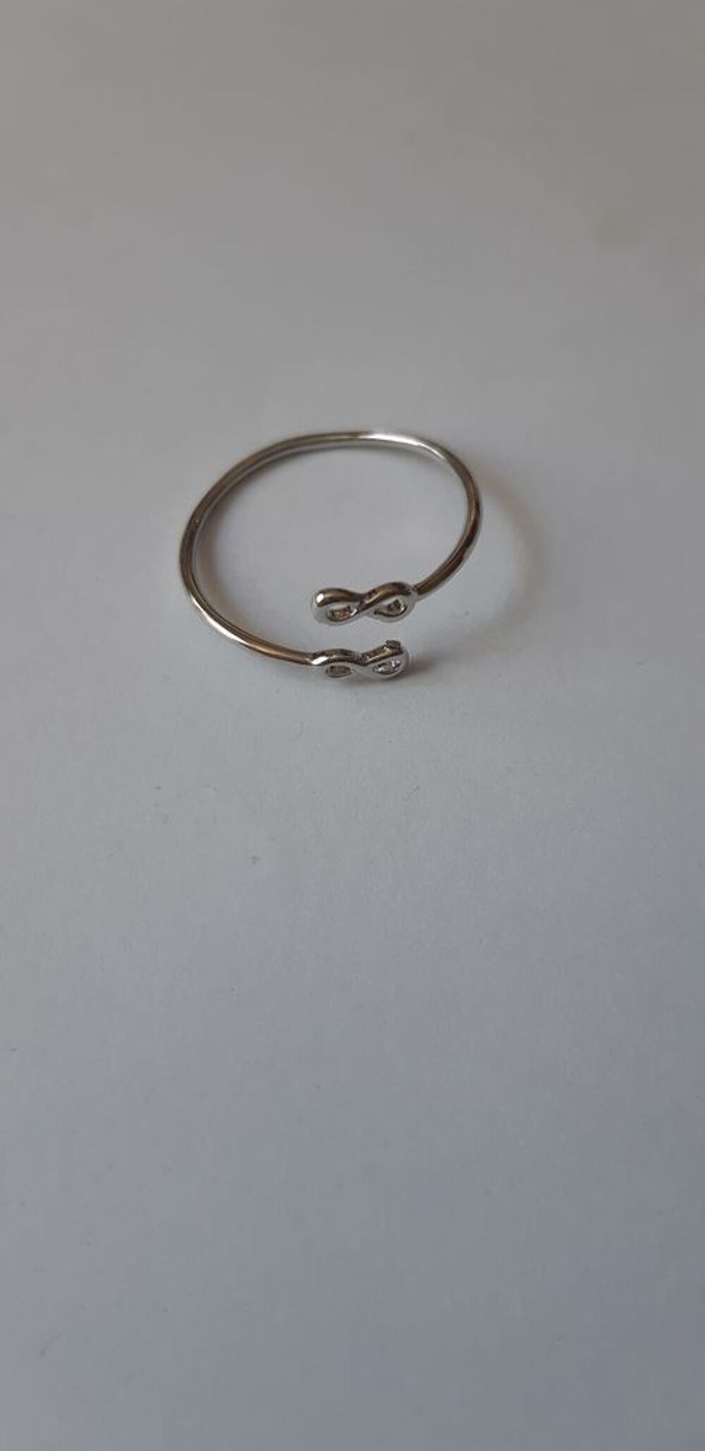 bague infini en acier ouleur argent est ajustable Bijoux et montres