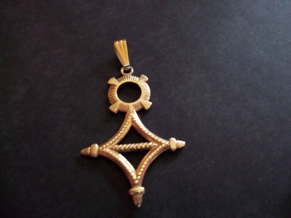 Pendentif CROIX DU SUD Bijoux et montres