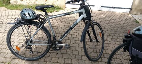 VTC homme_ roues 700_8 vitesses _triple plateau 200 Livron-sur-Drôme (26)