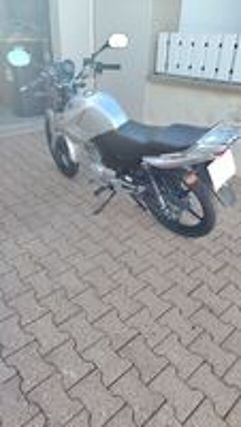 YAMAHA 2011 occasion 23000 Gu&eacute;ret
