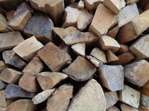 BOIS de chauffage 200 Meschers-sur-Gironde (17)