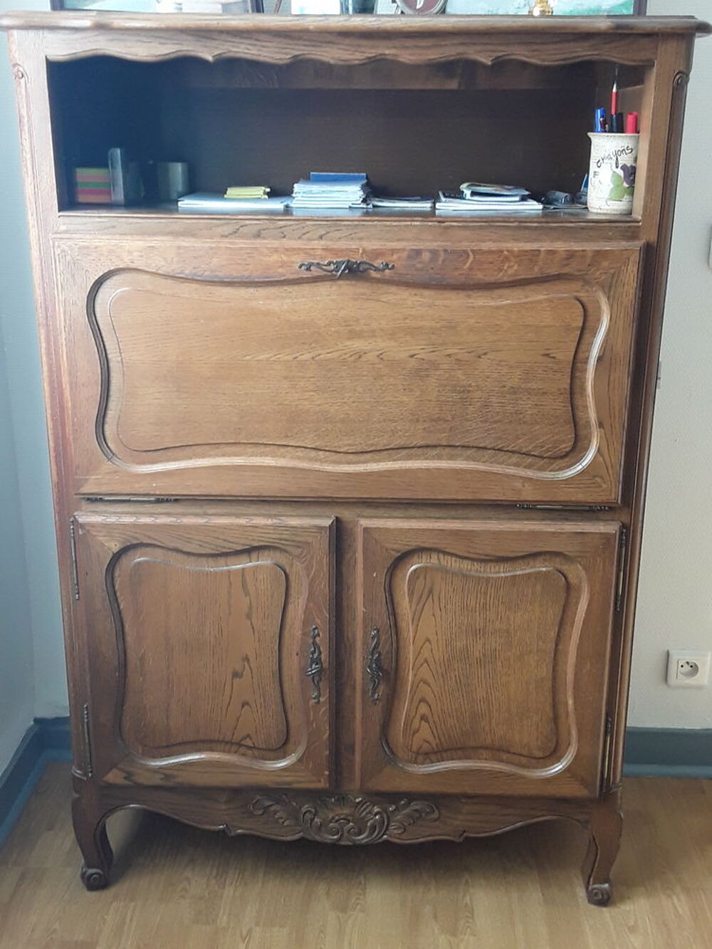 Meuble de t&eacute;l&eacute; et secr&eacute;taire Meubles
