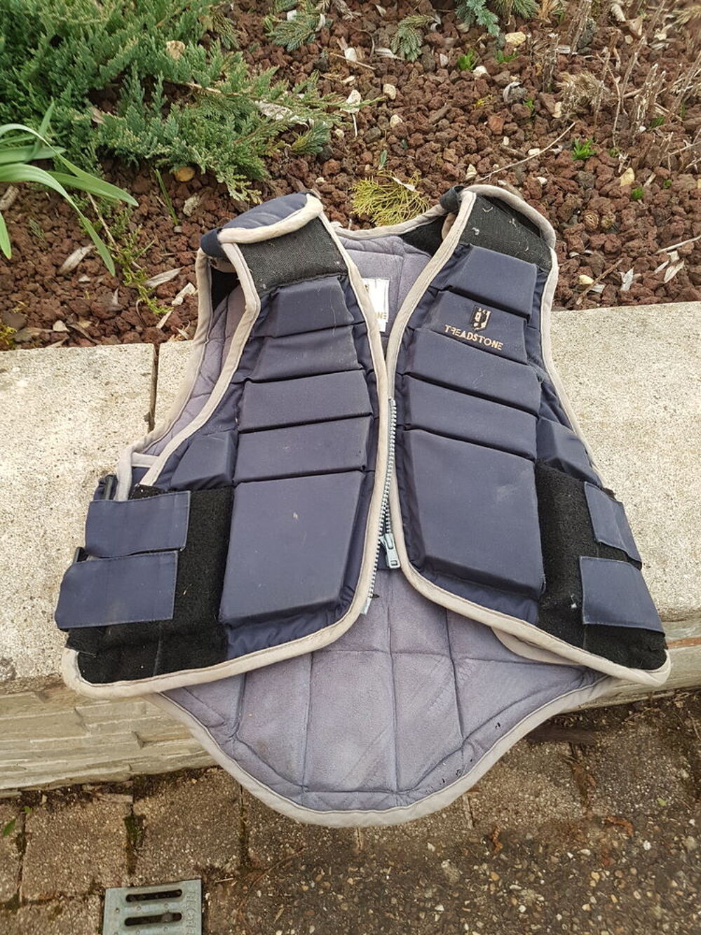 Achetez gilet de protection occasion annonce vente Saint