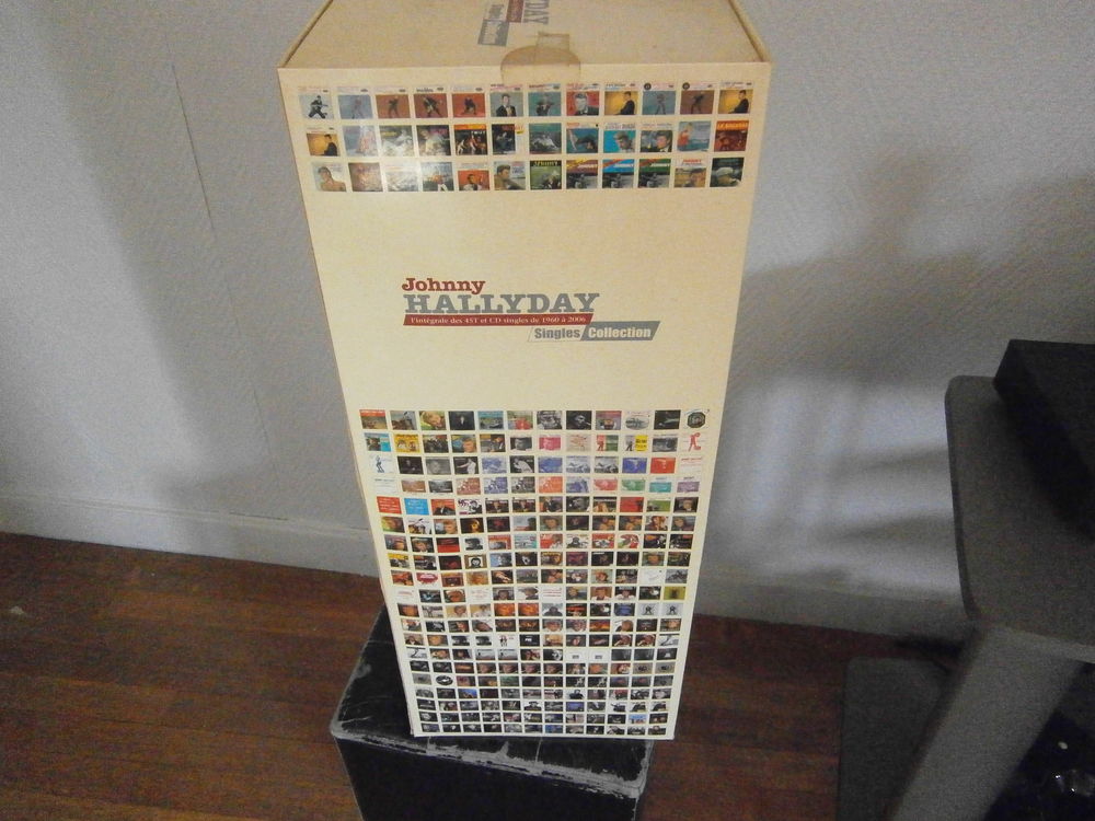 TOURS JOHNNY HALLYDAY COLLECTOR 500 TITRES CD et vinyles