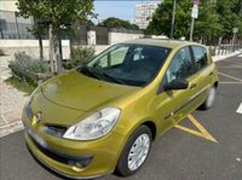 Clio III Clio 1.4 16V 100 Confort Dynamique 2006 occasion 13009 Marseille