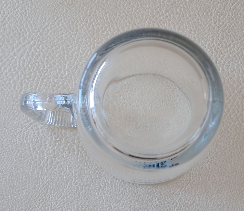 Mug tasse en verre transparent repr&eacute;sentant monsieur g&eacute;nial 