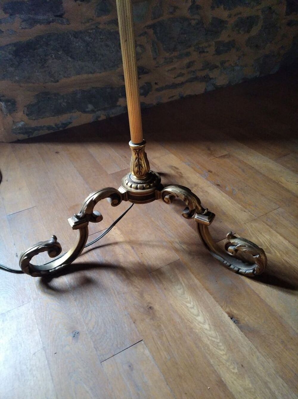 Lampadaire dor&eacute; Louis XVI Décoration