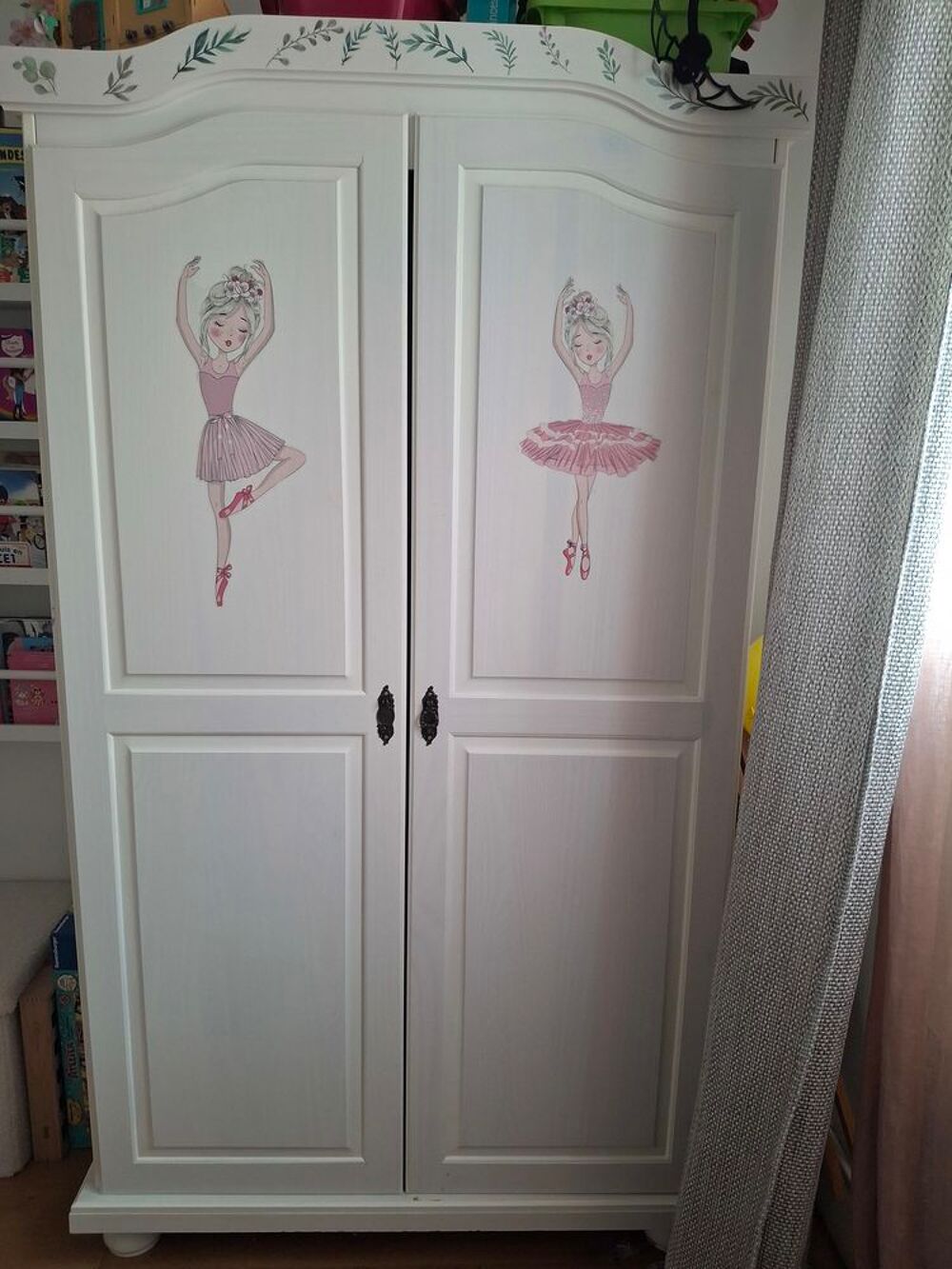 Chambre d enfants fille : armoire +lit tiroirs Mobilier enfants