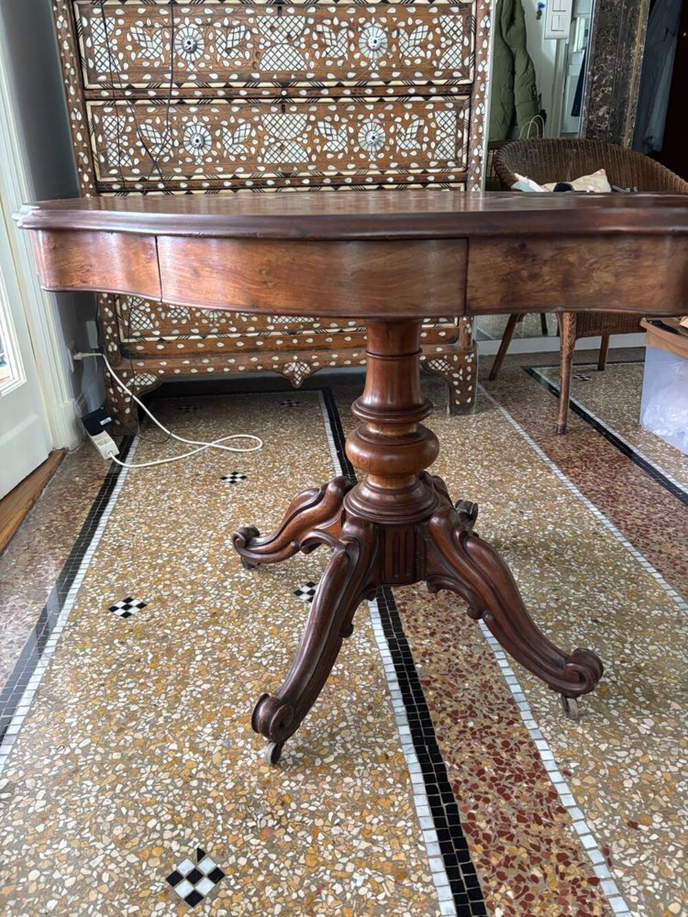 Table violon XIXeme &agrave; n&eacute;gocier Meubles