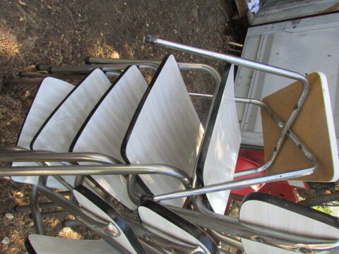 lot de 5 chaises formica anciennes présente bien a nettoyer Ternay (69)