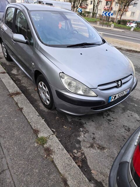 Peugeot 307 1.6i 16V Griffe 2004 occasion Montreuil 93100