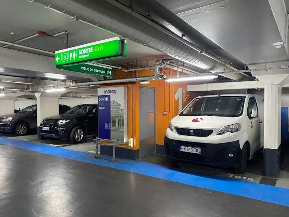Vente Parking/Garage Rare à la Vente Parking Loué à Paris 8e Av. Matignon Excellent Rendement Paris 8