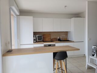  Appartement à louer 3 pièces 69 m²