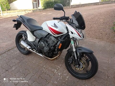 Moto HONDA 2009 occasion Champvert 58300