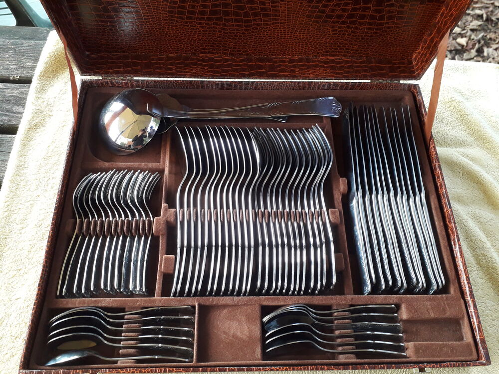 M&eacute;nag&egrave;re vintage en inox Décoration