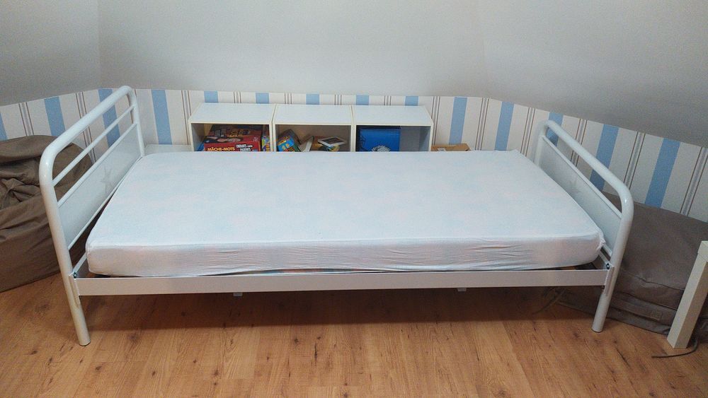 lit 90/190cm blanc en acier Meubles