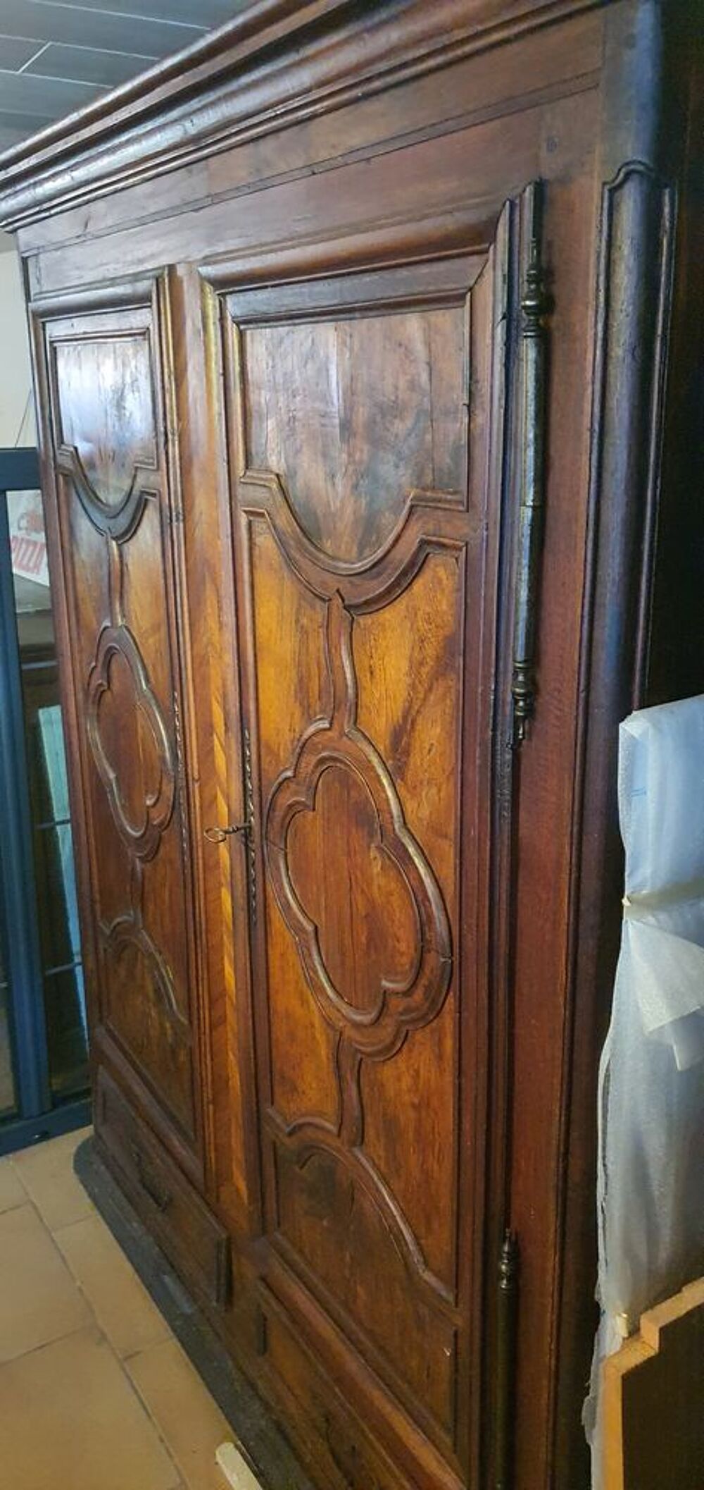 Armoire lorraine ronce de noyer est ch&ecirc;ne Meubles