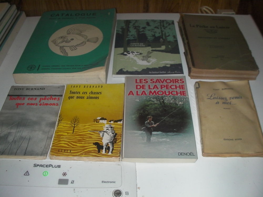 7 LIVRES DE P&Ecirc;CHE N&deg; 241 &agrave; 247 Livres et BD