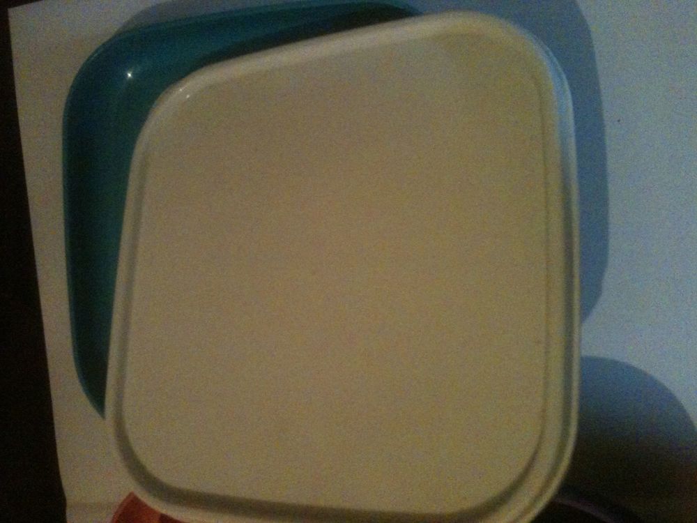 4 petites assiettes Tupperware Cuisine