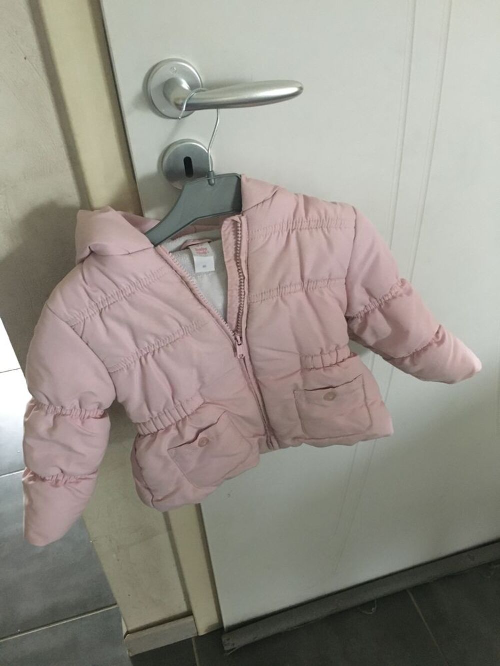 veste b&eacute;b&eacute; 12 mois Puériculture