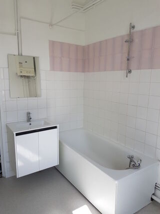  Appartement à louer 2 pièces 50 m²