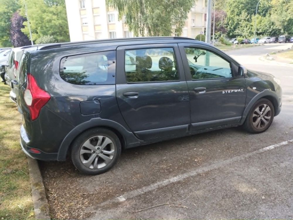 Lodgy dCI 110 7 places Stepway 2016 occasion 60300 Senlis