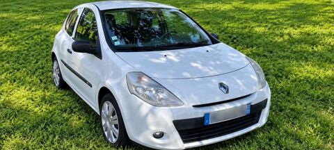 Renault clio iii SOCIETE DCI 75 ECO2 GENERIQUE EURO 5