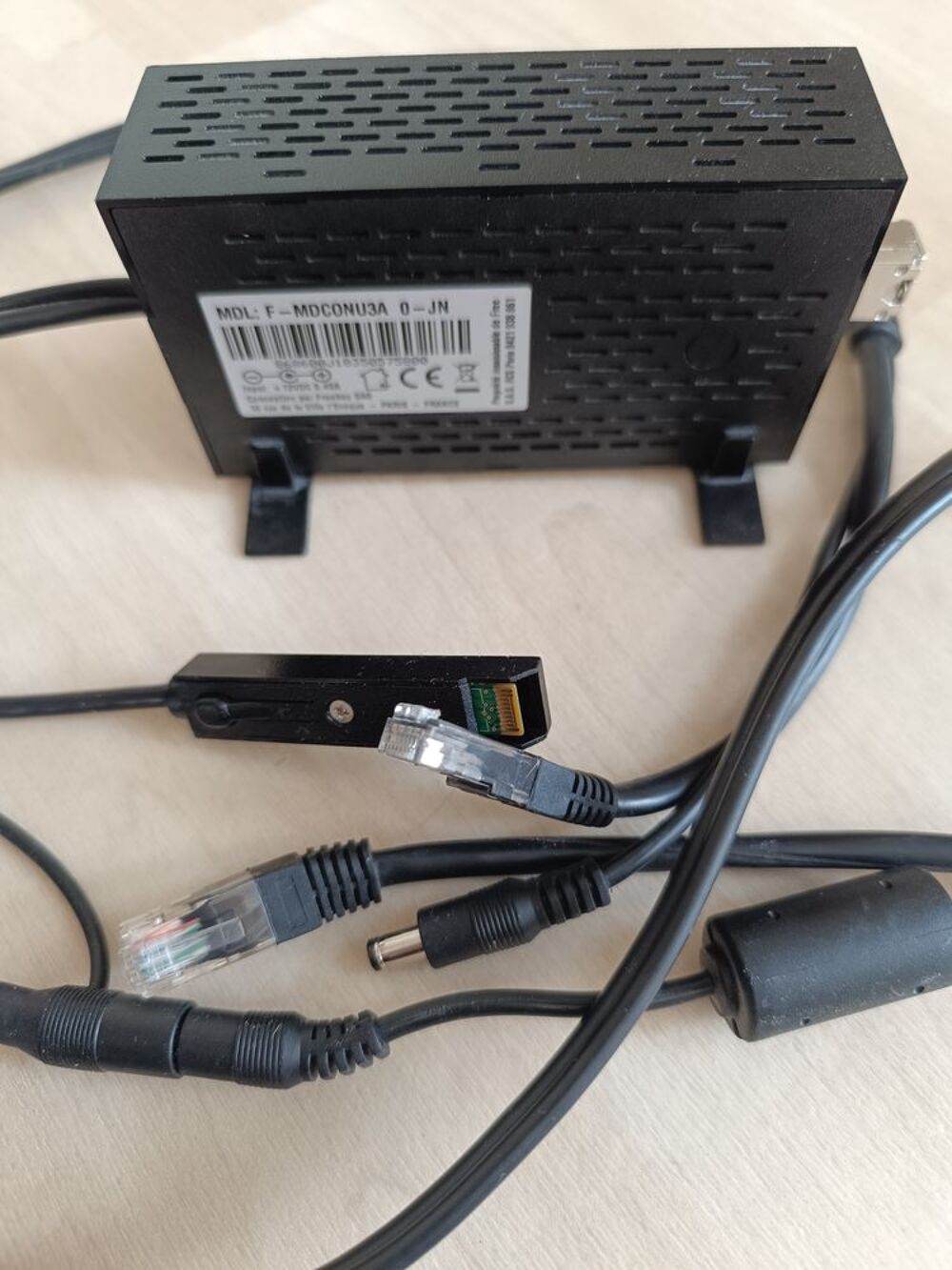 Bo&icirc;tier fibre Freebox (MDL F-MDCONU3A) ? tr&egrave;s bon &eacute;tat Photos/Video/TV