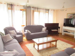 Appartement 9 pièces 164 m² · à Saint-Michel-de-Maurienne · 164 m² · 169 000 €