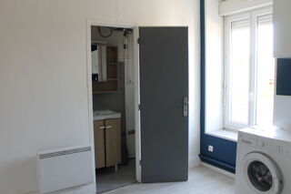  Appartement à louer 2 pièces 33 m²