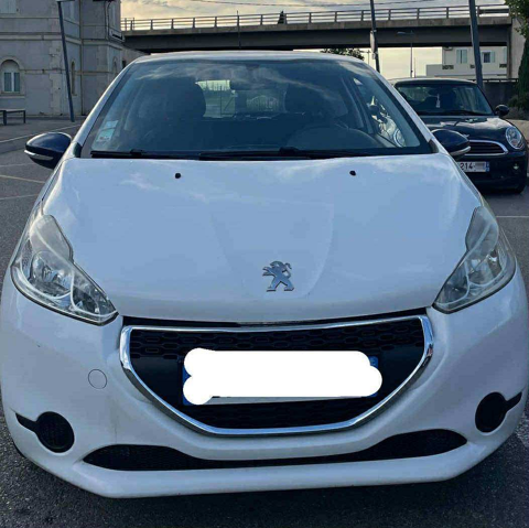 Peugeot 208 1.0 PureTech 68ch BVM5 Like 2014 occasion Arles 13200