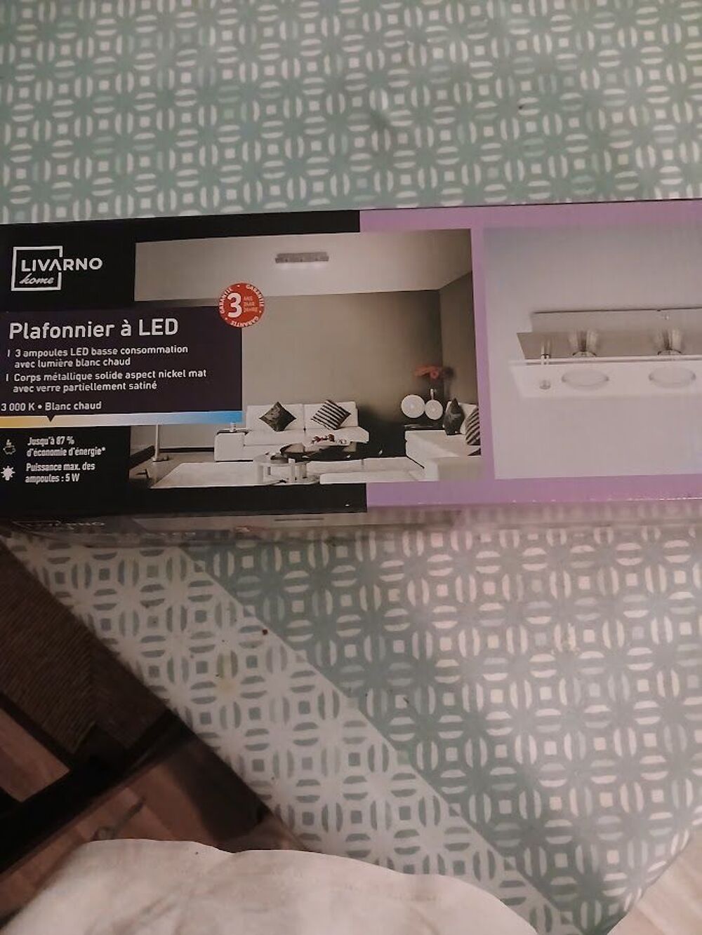 PLAFLONNIER AVEC 3 LAMPES LEDS Décoration