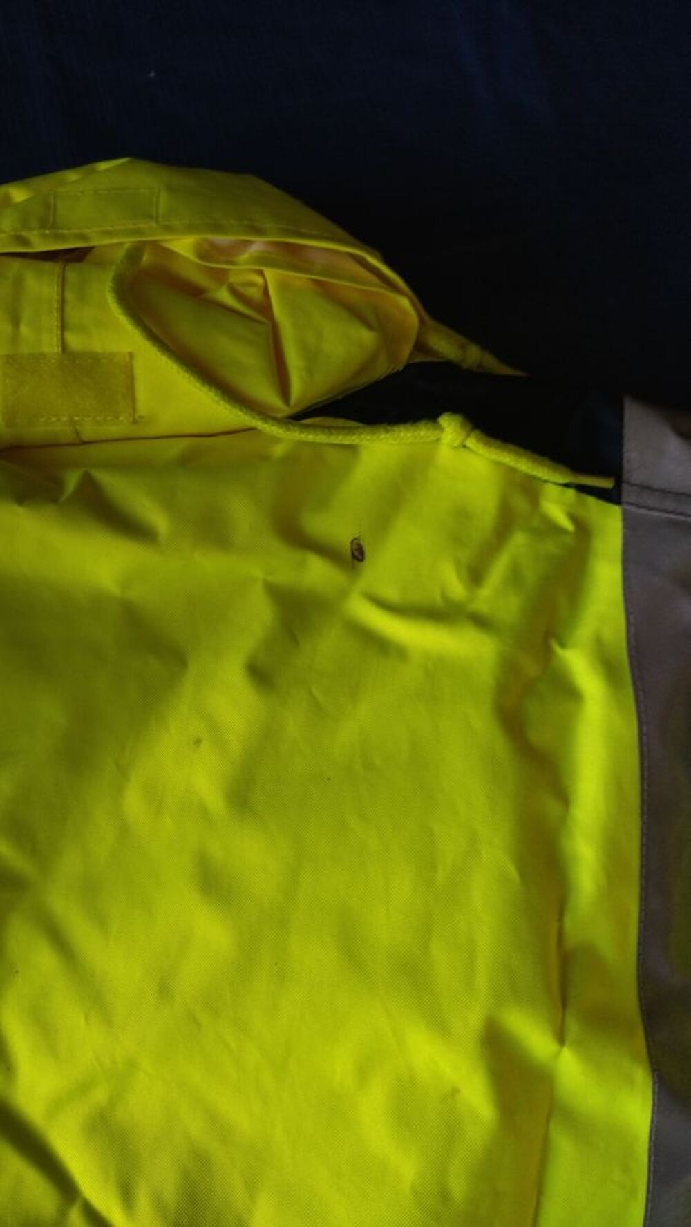 Veste r&eacute;fl&eacute;chissante .. Vêtements