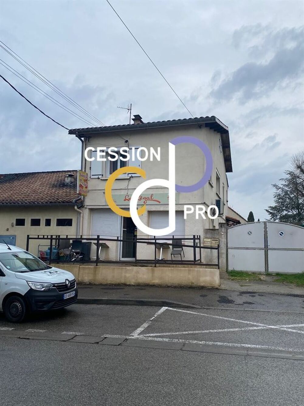   SNACK AVEC ESPACE DE CONSOMMATION SUR PLACE ET EN TERRASSE A CEDER PROCHE D'ALÈS 
