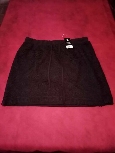 Jupe noire taille L neuve avec étiquettes 12 Avermes (03)