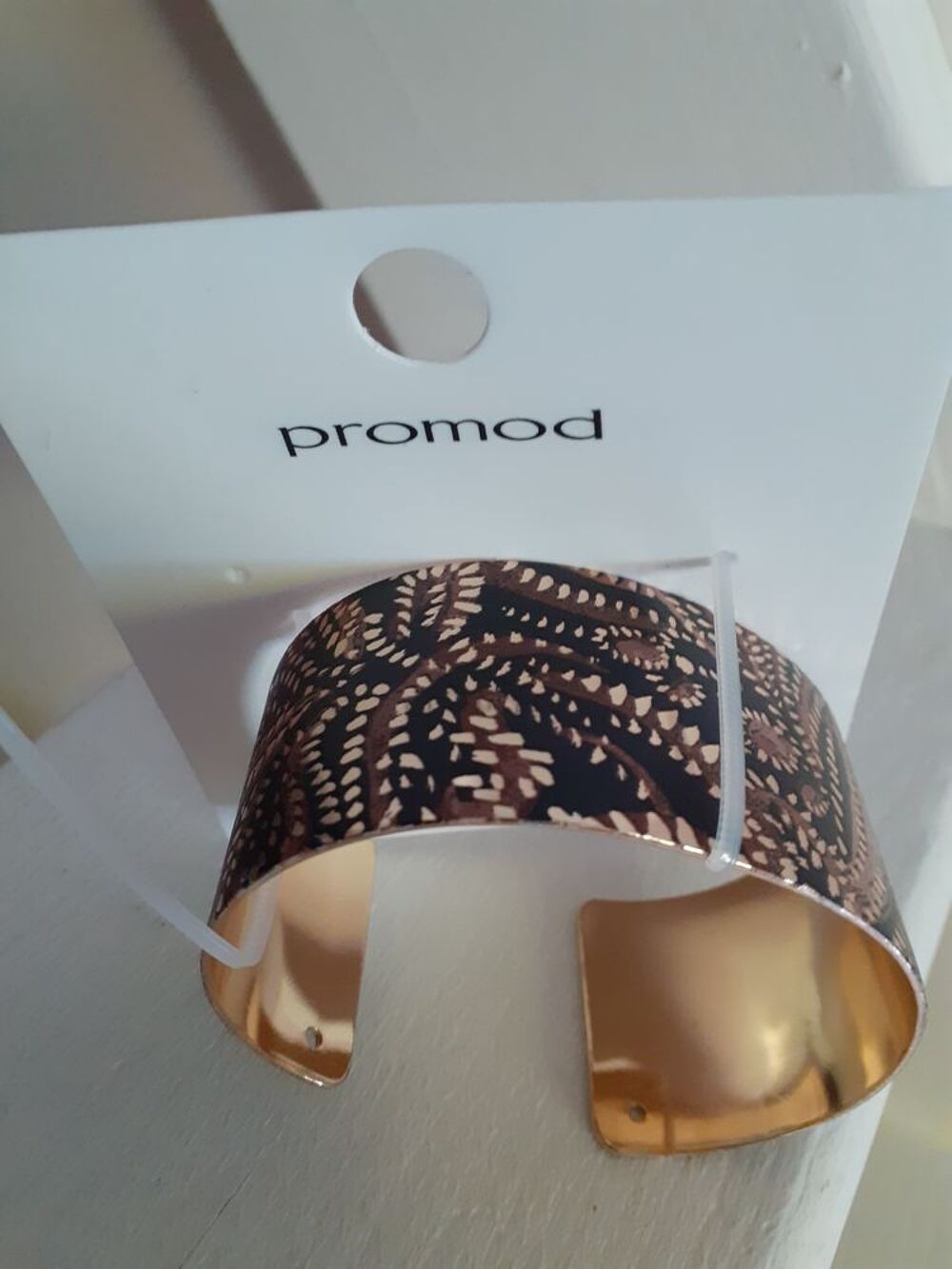 BRACELET MANCHETTE FEMME NEUF
Bijoux et montres