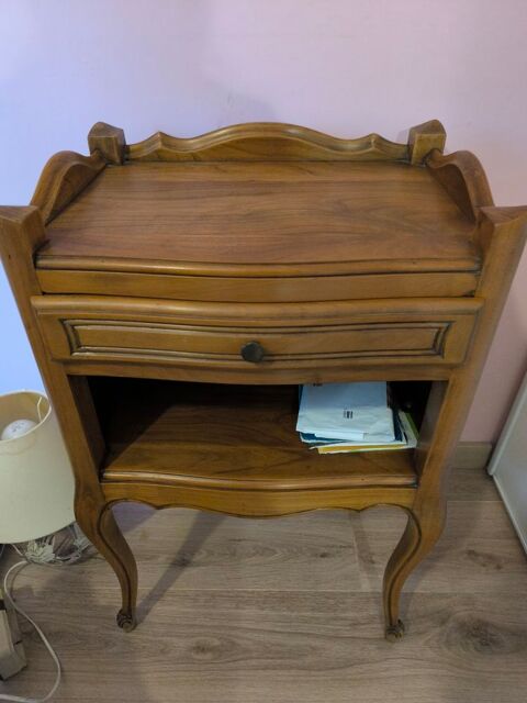 Table de chevet merisier louis xv tr�s bon �tat 20 Saint-G�nis-des-Fontaines (66)