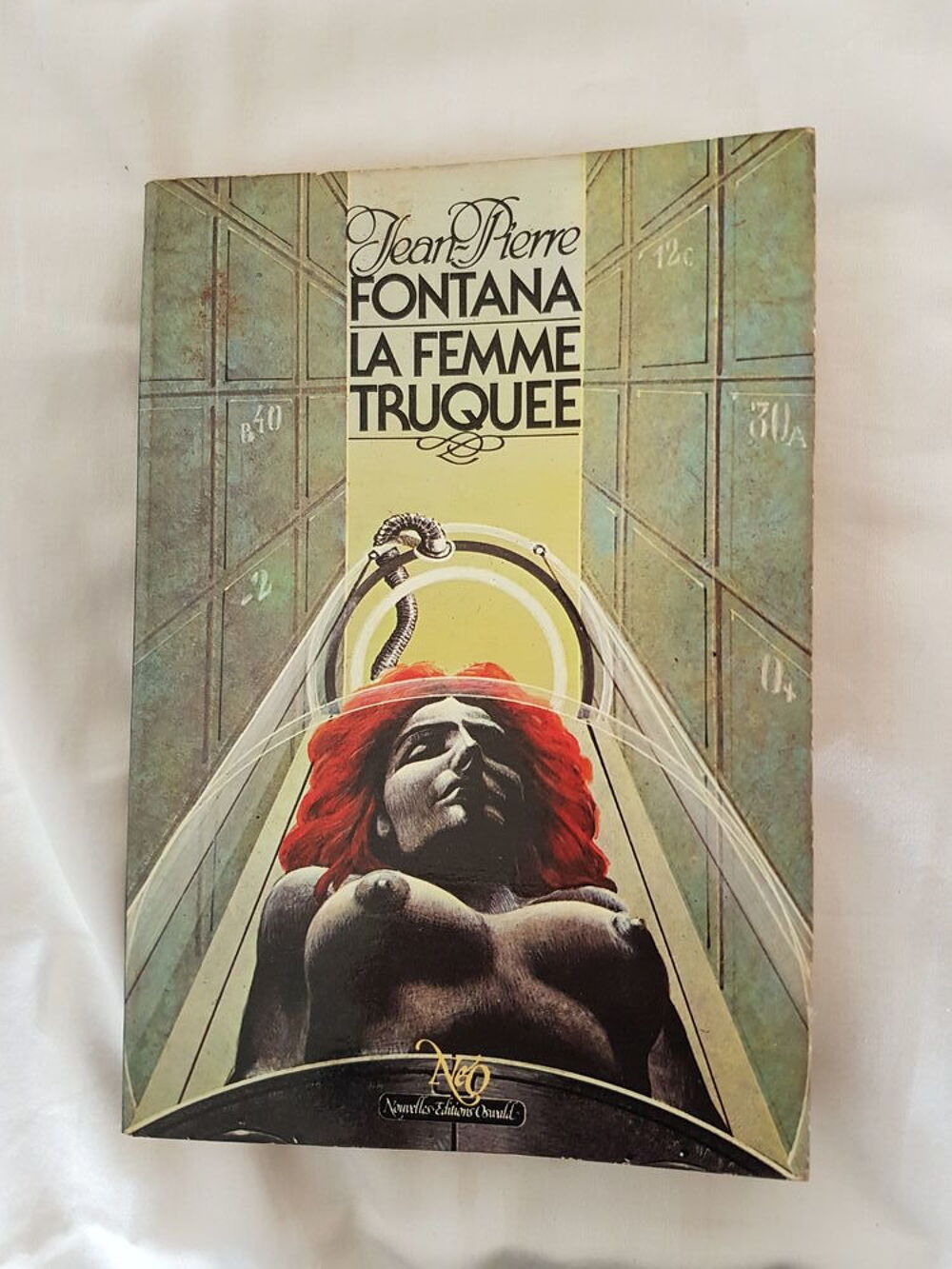 Jean-Pierre FONTANA - La femme truqu&eacute;e Livres et BD