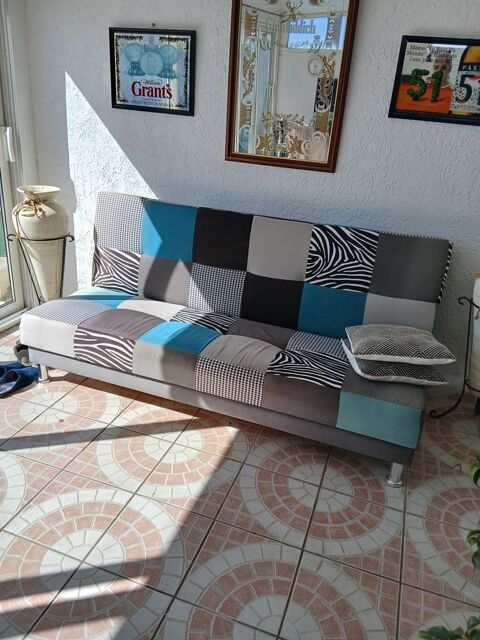 CANAP� BZ pratiquement NEUF 
120 Gignac (34)