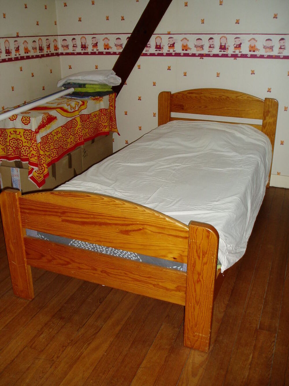 chambre en pin Meubles