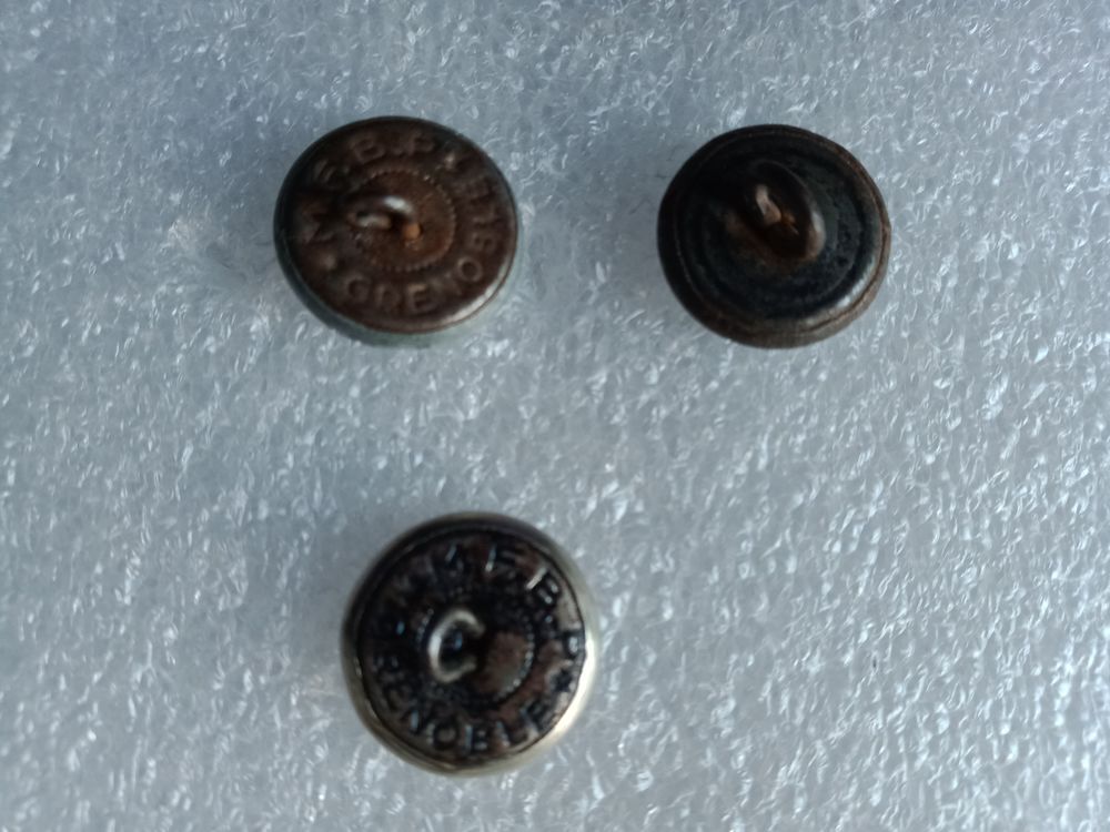 Boutons anciens Willy's, chasse et v&eacute;nerie 