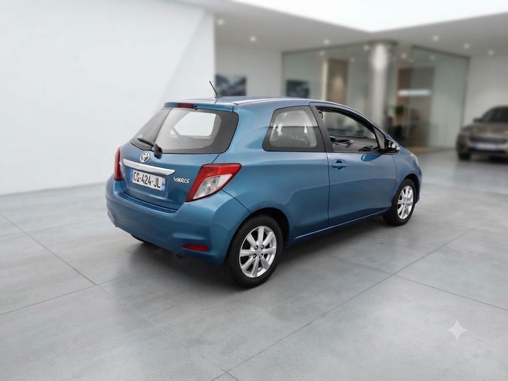 Yaris 1.0 - 69 VVT-i S&eacute;rie Limit&eacute;e Les Bleus 2012 occasion 31000 Toulouse